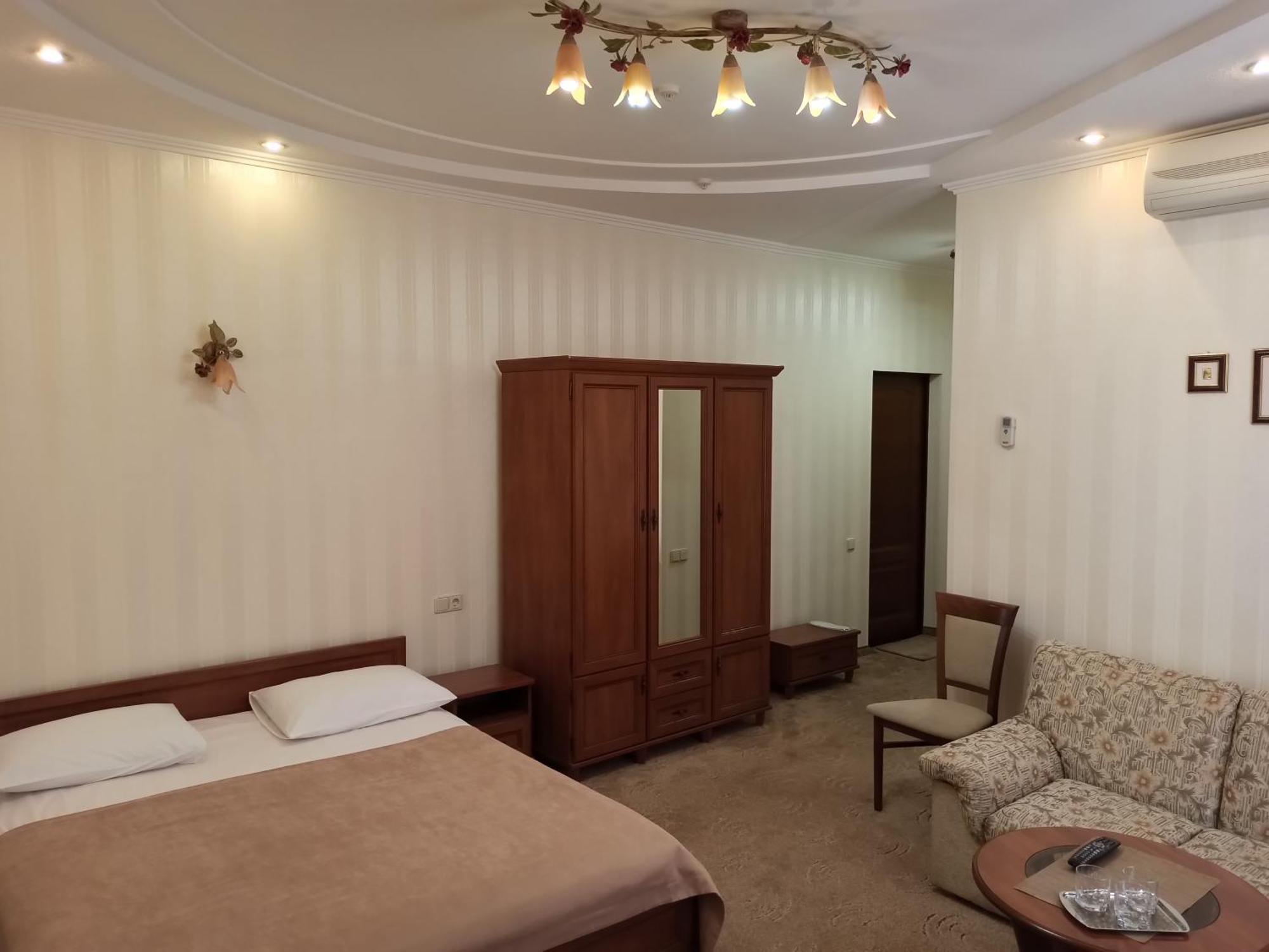 Hotel Status Vinnytsia Extérieur photo